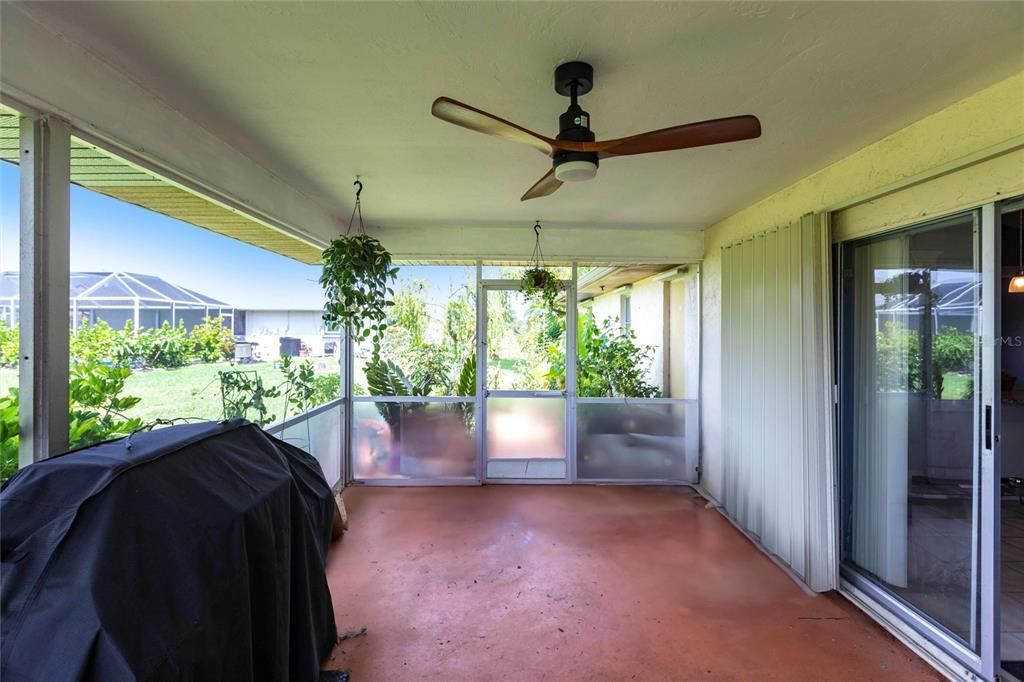 For Sale: $259,900 (2 beds, 2 baths, 1315 Square Feet)