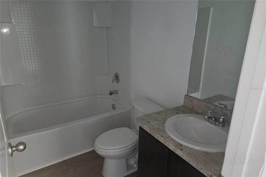 For Sale: $269,900 (3 beds, 2 baths, 1372 Square Feet)