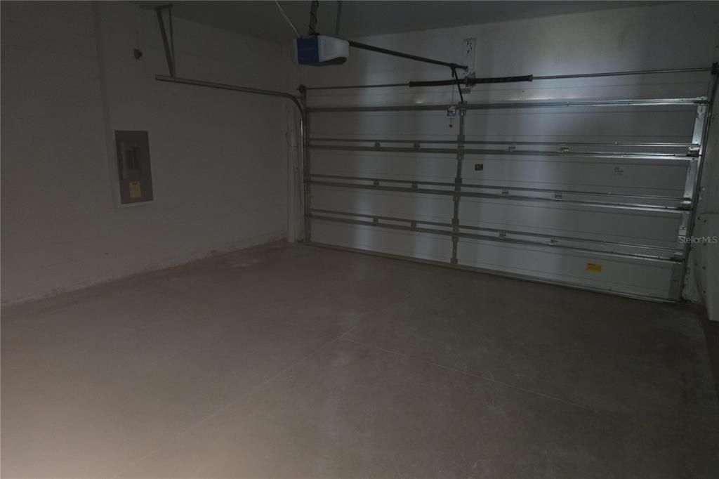 For Sale: $269,900 (3 beds, 2 baths, 1372 Square Feet)