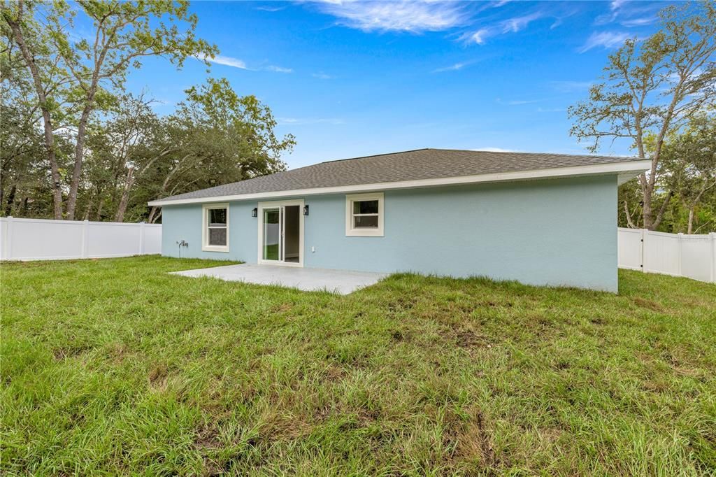 Под контрактом: $279,900 (3 спален, 2 ванн, 1478 Квадратных фут)