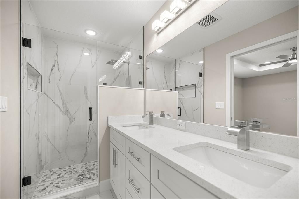 Под контрактом: $279,900 (3 спален, 2 ванн, 1478 Квадратных фут)