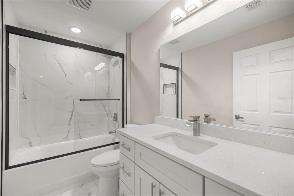 Под контрактом: $279,900 (3 спален, 2 ванн, 1478 Квадратных фут)