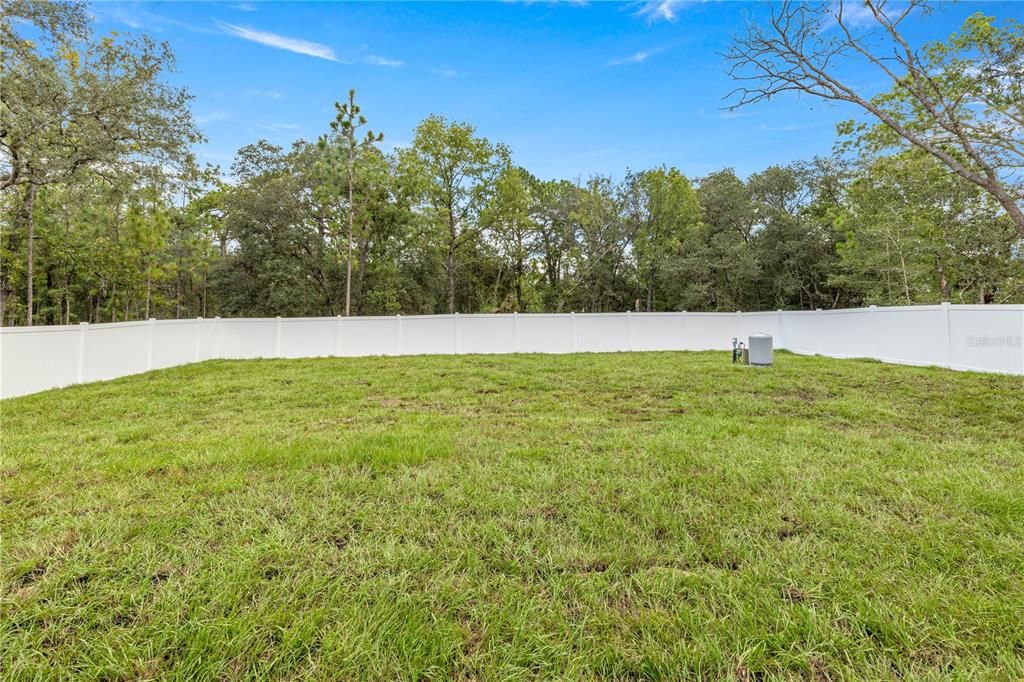 Под контрактом: $279,900 (3 спален, 2 ванн, 1478 Квадратных фут)