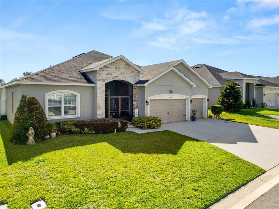 Active With Contract: $659,000 (5 beds, 3 baths, 2952 Square Feet)