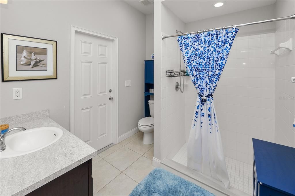 Active With Contract: $659,000 (5 beds, 3 baths, 2952 Square Feet)