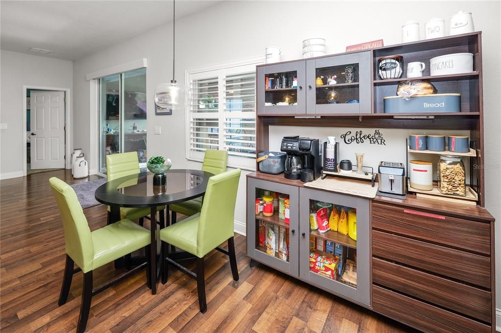 Active With Contract: $659,000 (5 beds, 3 baths, 2952 Square Feet)