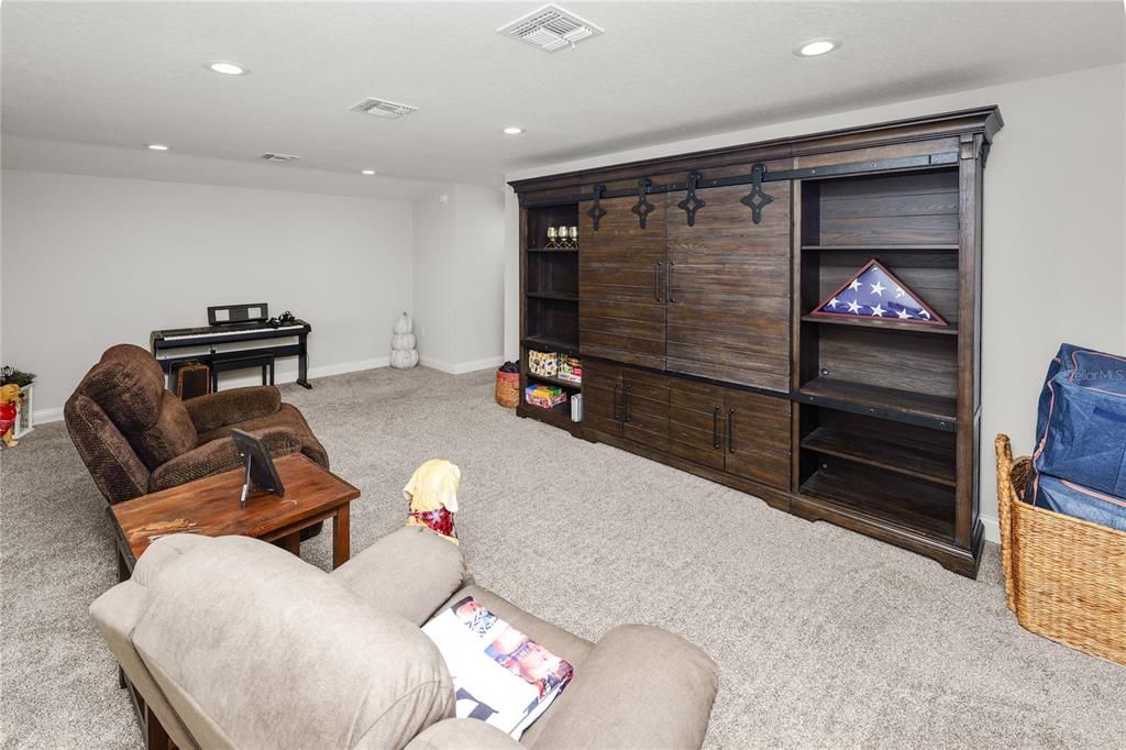 Active With Contract: $659,000 (5 beds, 3 baths, 2952 Square Feet)