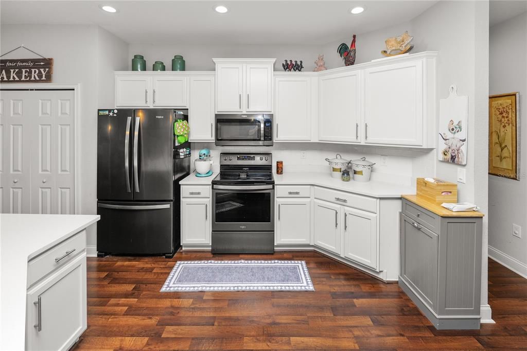 Active With Contract: $659,000 (5 beds, 3 baths, 2952 Square Feet)