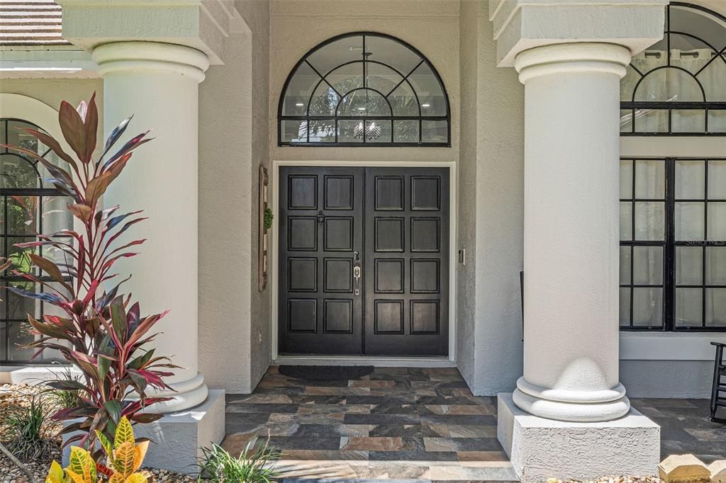 For Sale: $975,000 (4 beds, 3 baths, 2500 Square Feet)