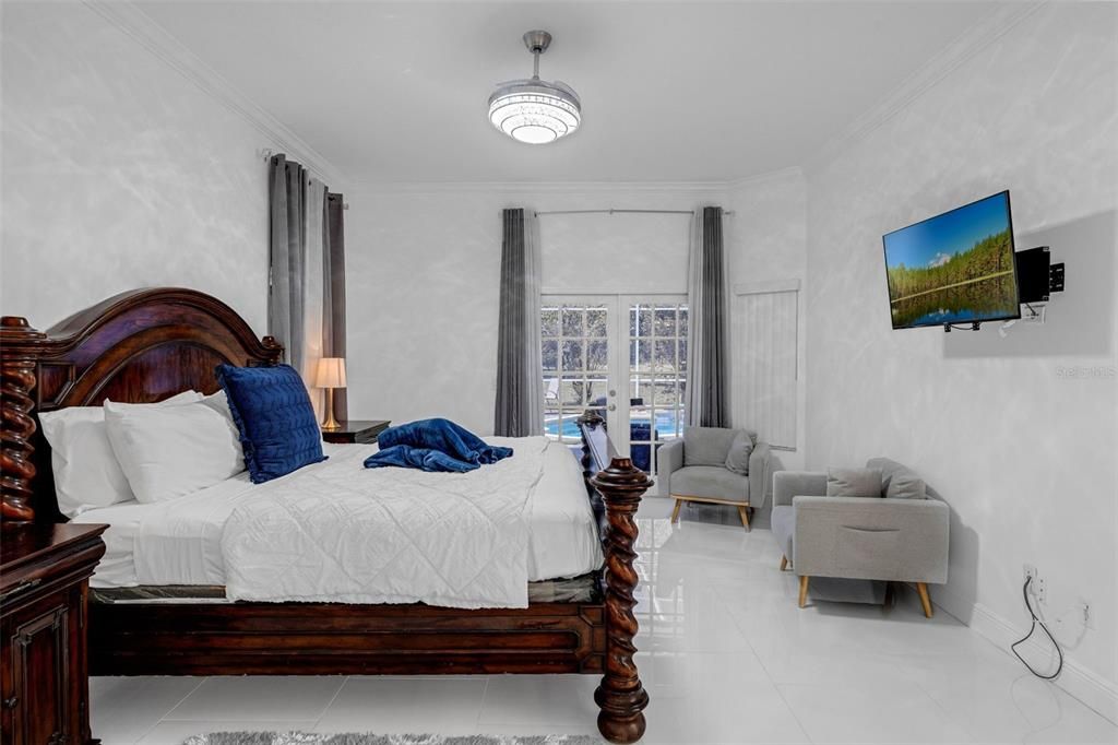 For Sale: $975,000 (4 beds, 3 baths, 2500 Square Feet)