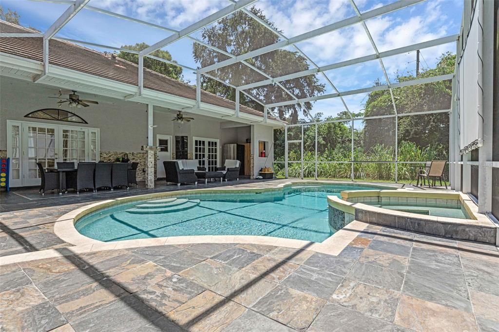 For Sale: $975,000 (4 beds, 3 baths, 2500 Square Feet)