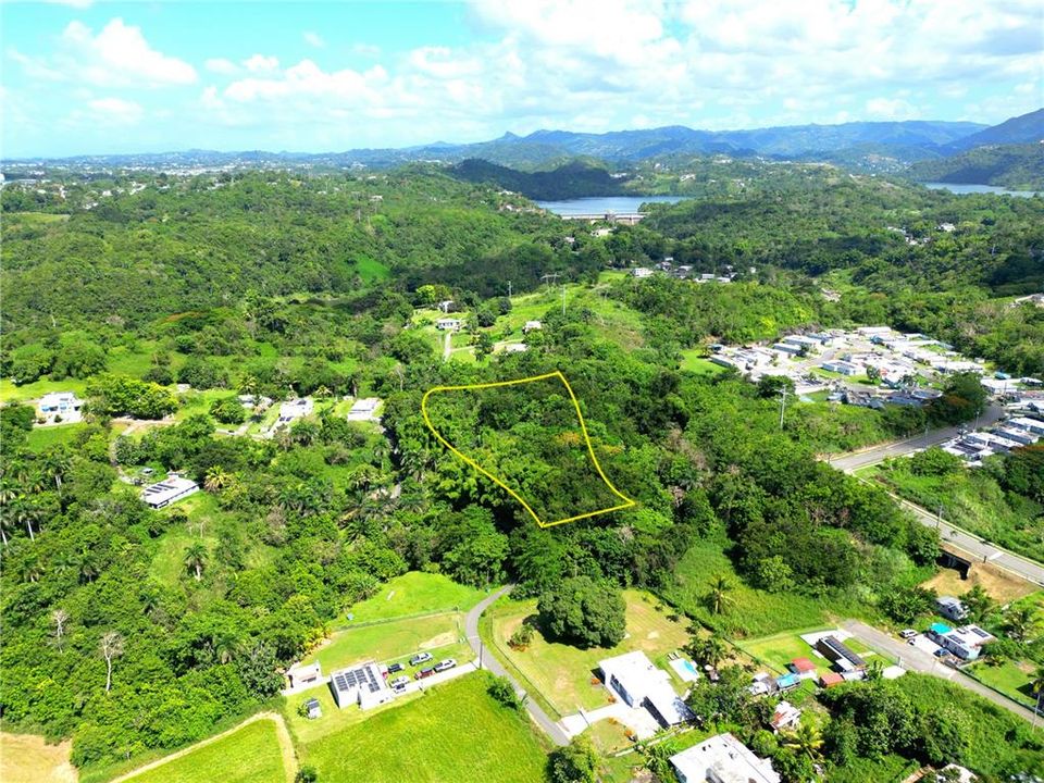En Venta: $127,500 (3.57 acres)