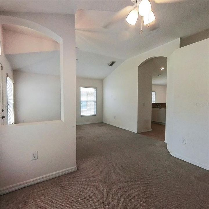 For Sale: $279,500 (4 beds, 2 baths, 1686 Square Feet)