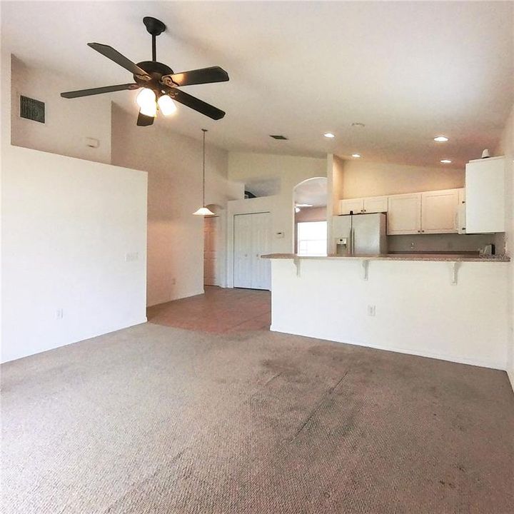 For Sale: $279,500 (4 beds, 2 baths, 1686 Square Feet)