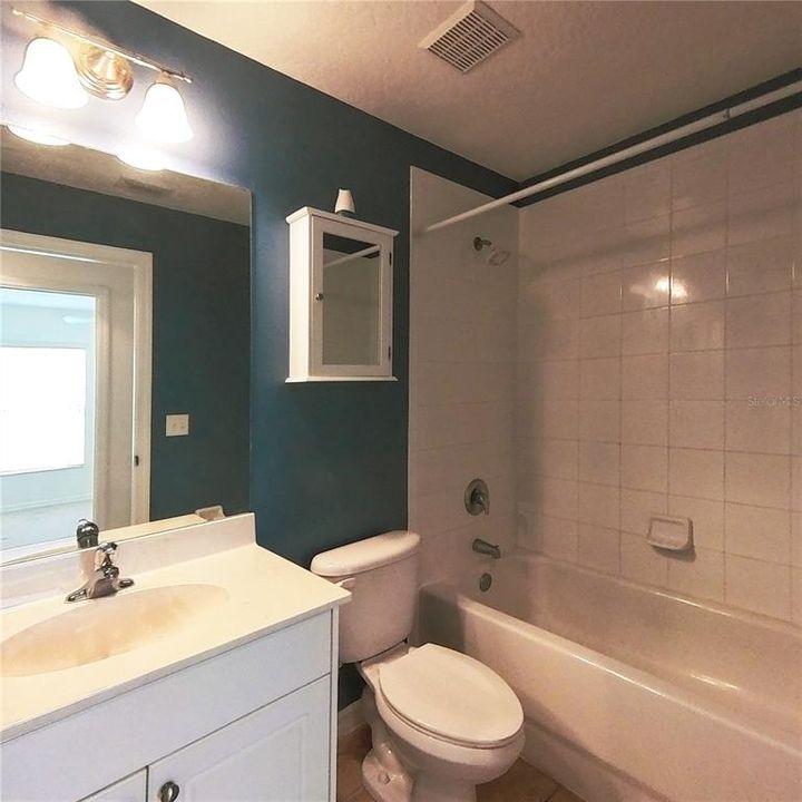 For Sale: $279,500 (4 beds, 2 baths, 1686 Square Feet)