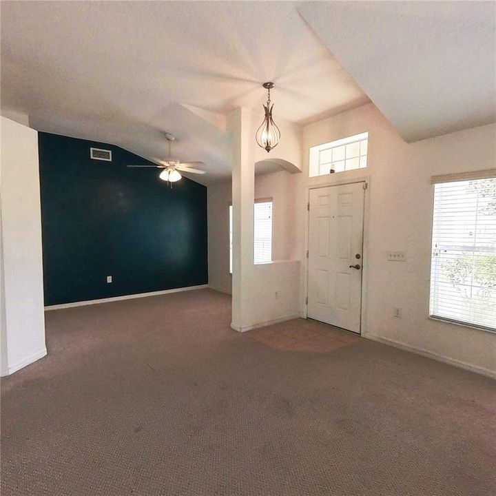 For Sale: $279,500 (4 beds, 2 baths, 1686 Square Feet)