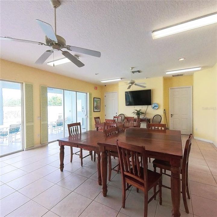 For Sale: $279,500 (4 beds, 2 baths, 1686 Square Feet)