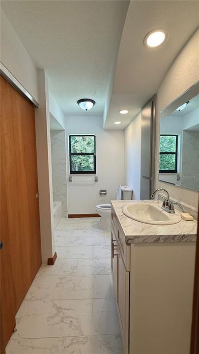 Под контрактом: $1,895 (3 спален, 2 ванн, 1835 Квадратных фут)