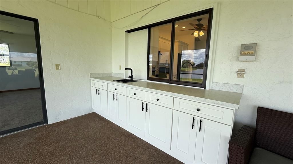 Под контрактом: $1,895 (3 спален, 2 ванн, 1835 Квадратных фут)