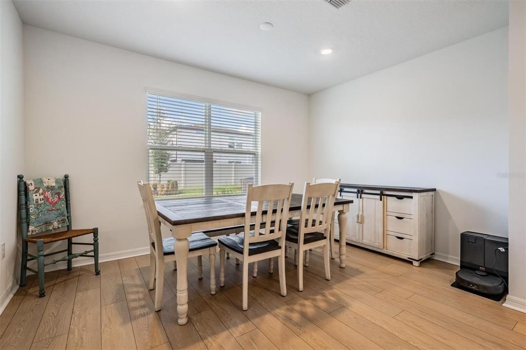 Active With Contract: $514,900 (5 beds, 3 baths, 2615 Square Feet)