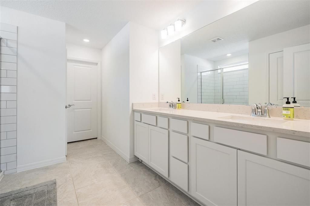 Active With Contract: $514,900 (5 beds, 3 baths, 2615 Square Feet)