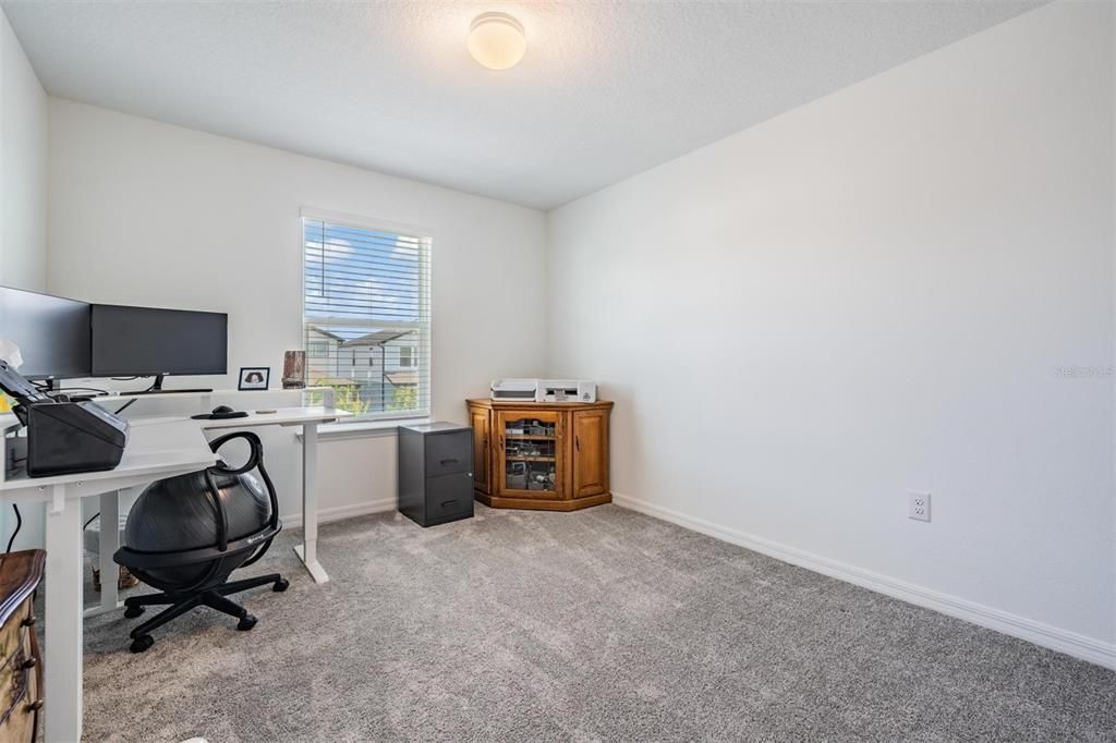 Active With Contract: $514,900 (5 beds, 3 baths, 2615 Square Feet)