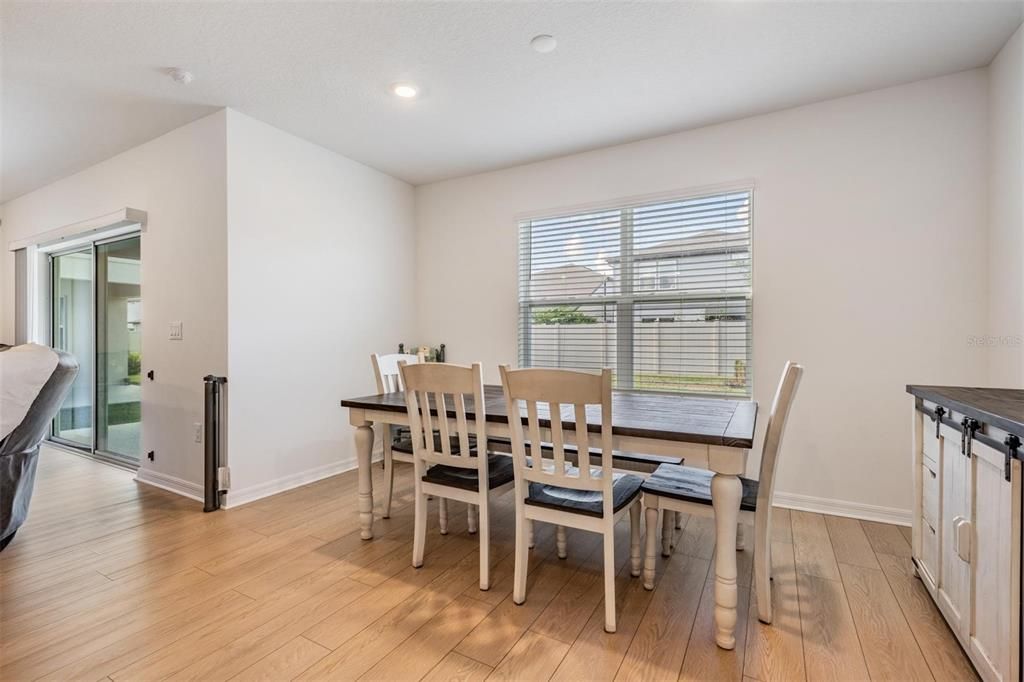 Active With Contract: $514,900 (5 beds, 3 baths, 2615 Square Feet)