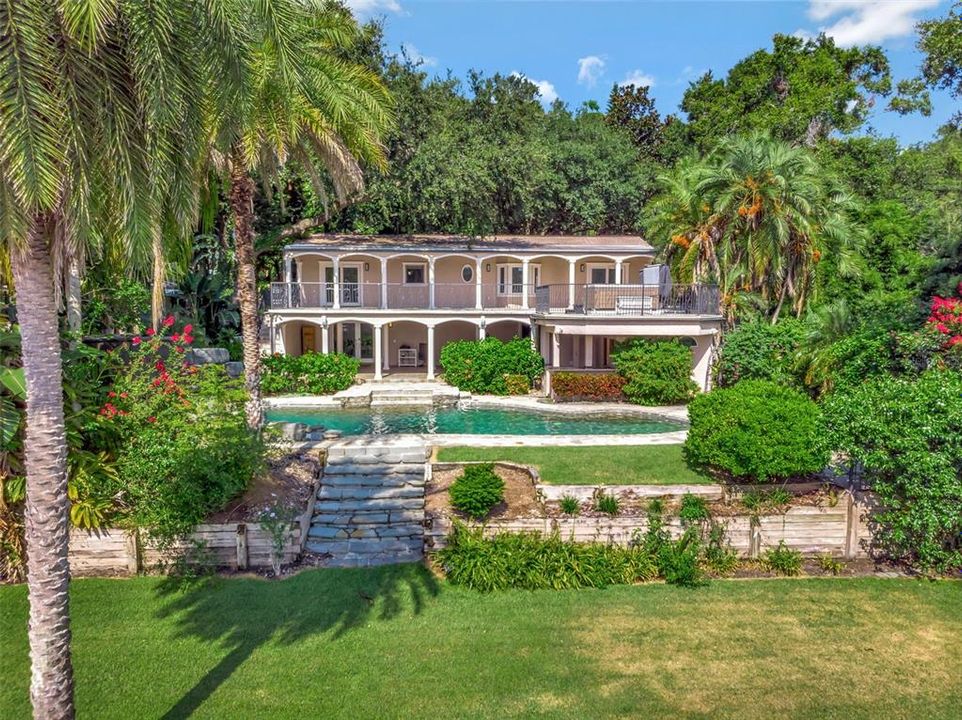 合同活跃: $875,000 (4 贝兹, 4 浴室, 2862 平方英尺)