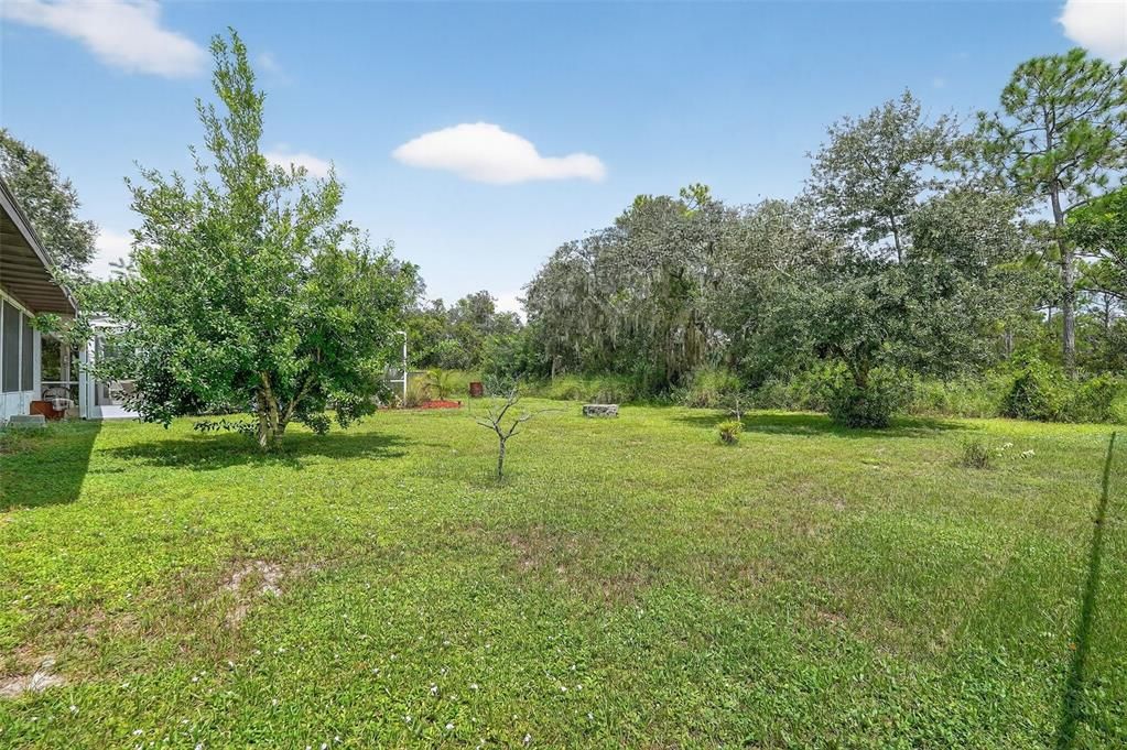 合同活跃: $284,000 (3 贝兹, 2 浴室, 1172 平方英尺)