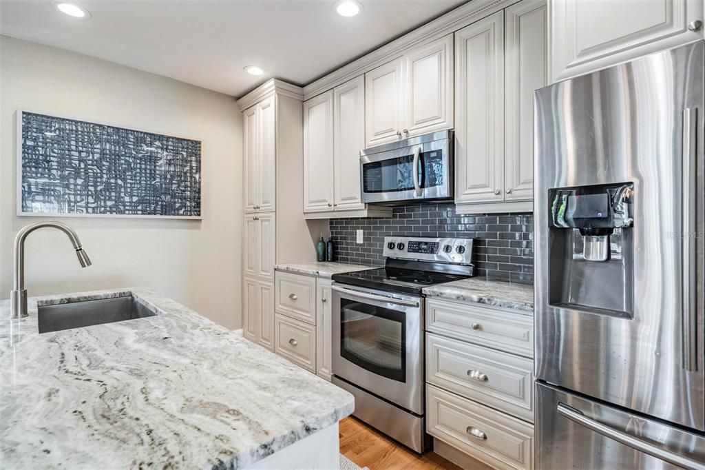 Active With Contract: $875,000 (3 beds, 2 baths, 1562 Square Feet)