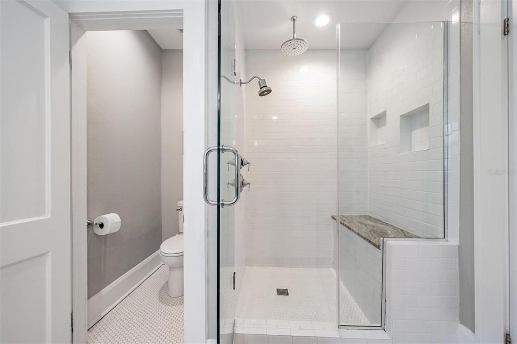 Active With Contract: $875,000 (3 beds, 2 baths, 1562 Square Feet)