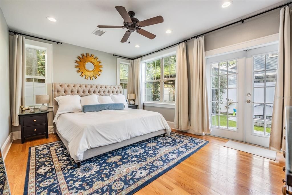 Active With Contract: $875,000 (3 beds, 2 baths, 1562 Square Feet)