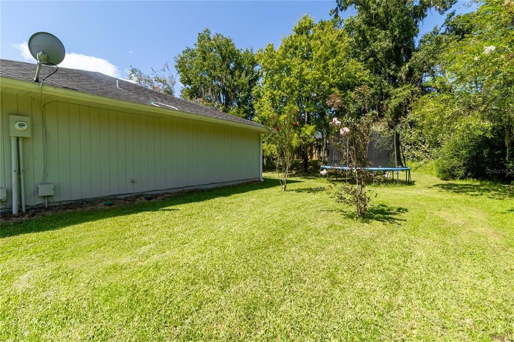 Activo con contrato: $299,900 (3 camas, 2 baños, 1573 Pies cuadrados)