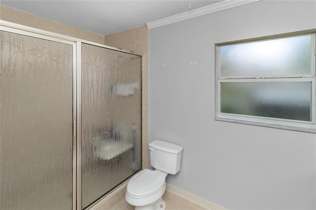 Activo con contrato: $299,900 (3 camas, 2 baños, 1573 Pies cuadrados)