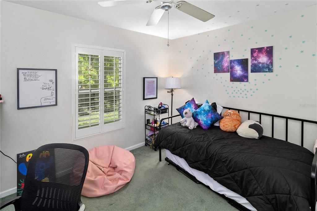 Activo con contrato: $299,900 (3 camas, 2 baños, 1573 Pies cuadrados)