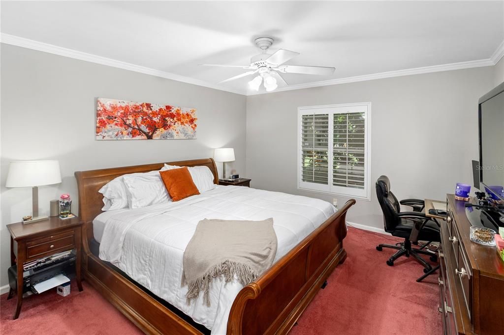 Activo con contrato: $299,900 (3 camas, 2 baños, 1573 Pies cuadrados)