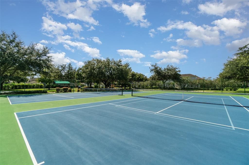 For Sale: $905,000 (5 beds, 4 baths, 3640 Square Feet)