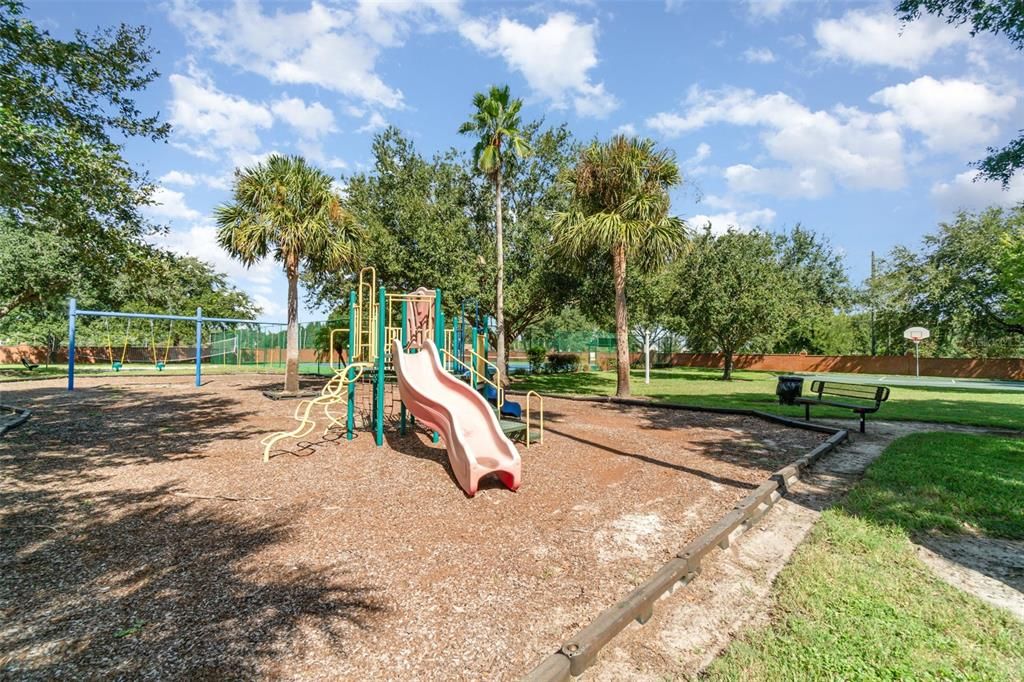 For Sale: $905,000 (5 beds, 4 baths, 3640 Square Feet)