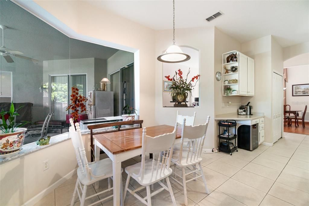 For Sale: $905,000 (5 beds, 4 baths, 3640 Square Feet)