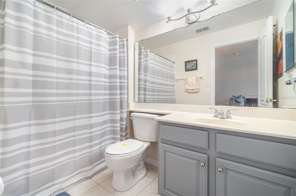 For Sale: $905,000 (5 beds, 4 baths, 3640 Square Feet)