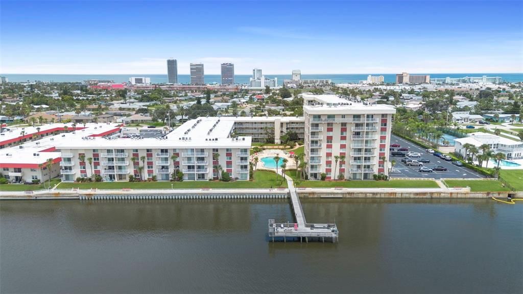 На продажу: $148,900 (2 спален, 1 ванн, 965 Квадратных фут)