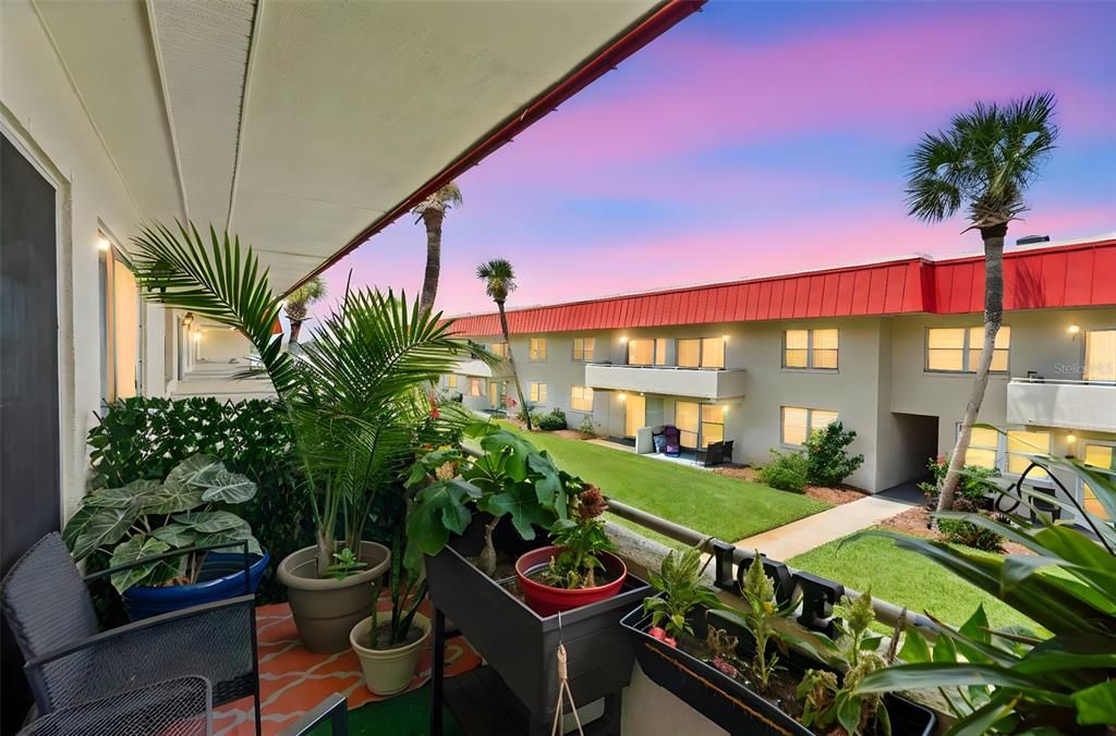 На продажу: $148,900 (2 спален, 1 ванн, 965 Квадратных фут)