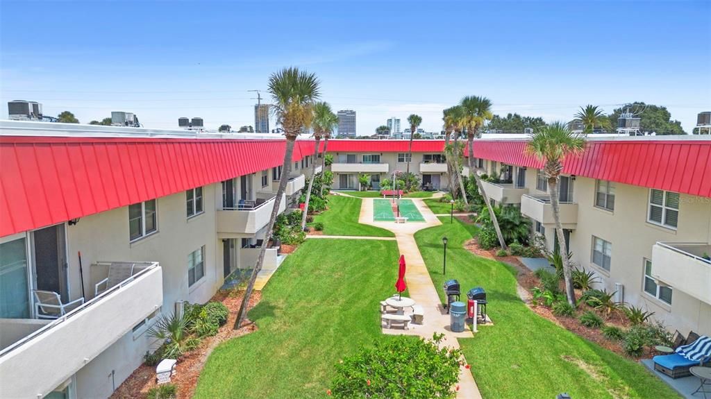 На продажу: $148,900 (2 спален, 1 ванн, 965 Квадратных фут)