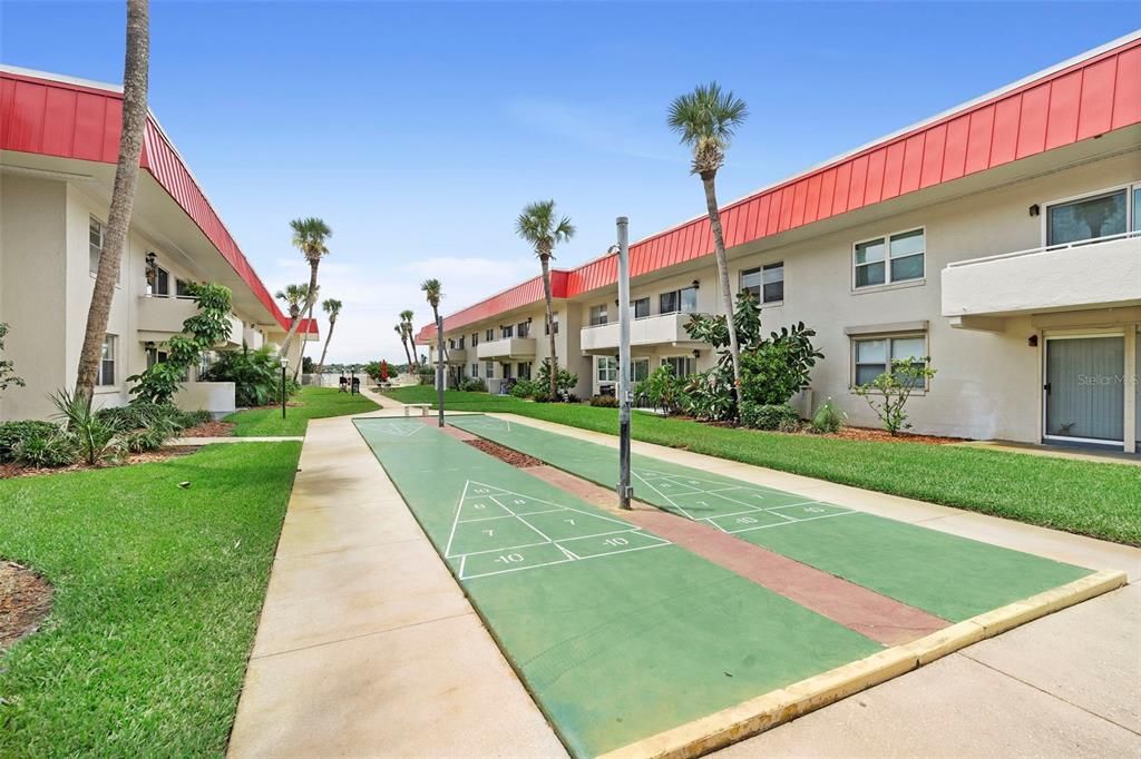 На продажу: $148,900 (2 спален, 1 ванн, 965 Квадратных фут)