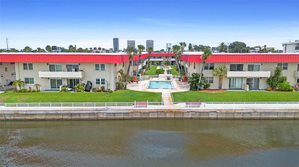 На продажу: $148,900 (2 спален, 1 ванн, 965 Квадратных фут)