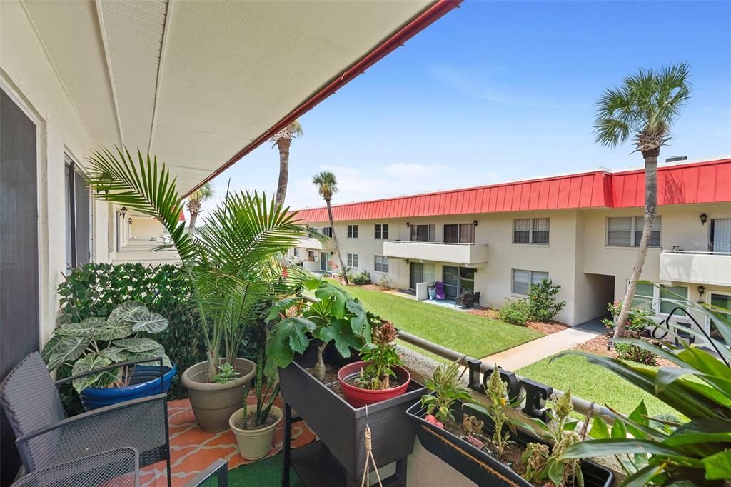 На продажу: $148,900 (2 спален, 1 ванн, 965 Квадратных фут)