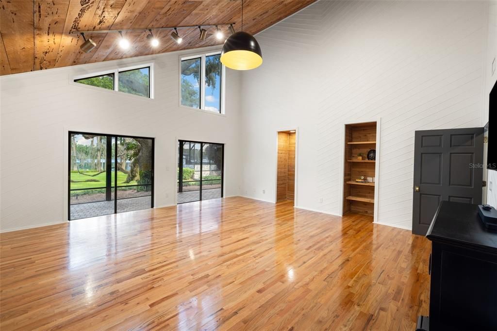 For Sale: $2,700,000 (4 beds, 4 baths, 4637 Square Feet)