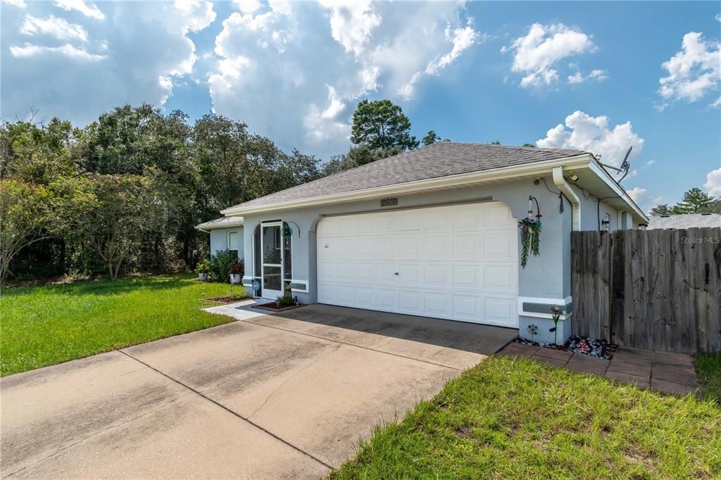 Active With Contract: $249,000 (3 beds, 2 baths, 1695 Square Feet)