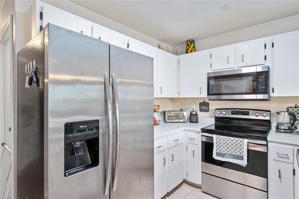 Active With Contract: $249,000 (3 beds, 2 baths, 1695 Square Feet)