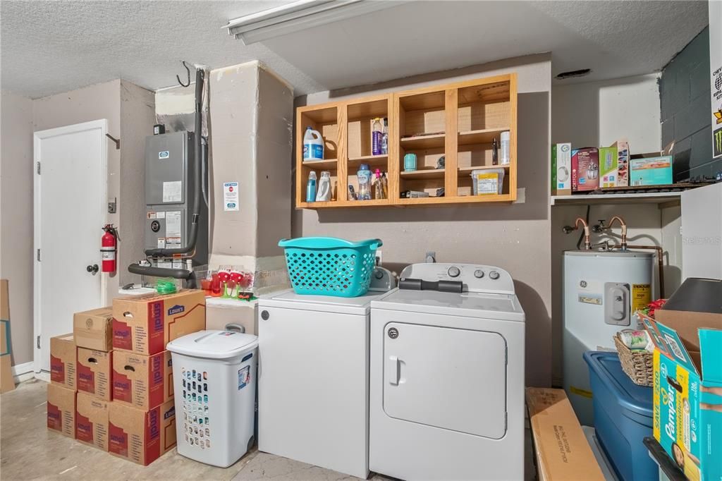 Active With Contract: $249,000 (3 beds, 2 baths, 1695 Square Feet)